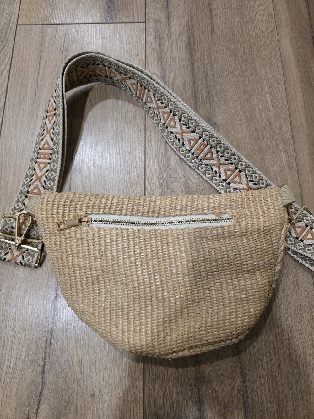 Boutique Woven Bahama Breeze - Natural Crossbody Sling Bag Removable Strap - Picture 5 of 5